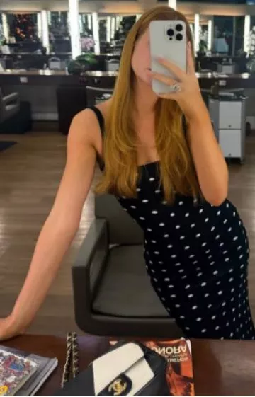Chanel 2021 Geometric Classic Double Flap Bag usado por Marina Ruy Barbosa en su historia de Instagram el 23 de diciembre de 2024