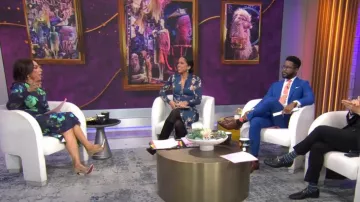 Vestido Amur Milani en Bubble Coral usado por Michelle Miller visto en CBS Mornings el 23 de diciembre de 2024