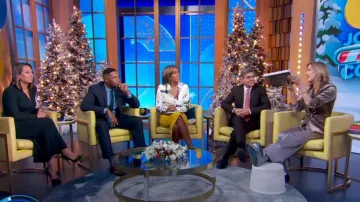 Chemise slim imprimée Stella McCartney portée par Robin Roberts comme on le voit dans Good Morning America le 18 décembre 2024