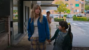 Rollas Classic Shacket worn by Olympia 'Oly' Chalmers-Davis (Nathalie Morris) as seen in Bump (S05E01)