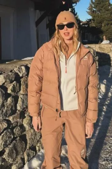 Bonnet Polo Ralph Lauren Cashmere porté par Chiara Ferragni sur son post Instagram le 28 décembre 2024
