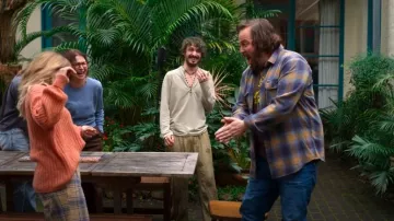 Rip Curl Count Flannel Shirt worn by Dom Chalmers (Angus Sampson) as seen in Bump (S05E01)