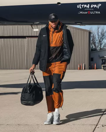 Nike Air Max DN Wolf Grey usadas por Giannis Antetokounmpo en la cuenta de Instagram @bucks