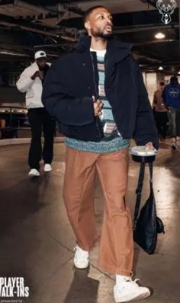 Zapatillas Golden Goose White Allover Graffiti Super Star usadas por Damian Lillard en la cuenta de Instagram @official.damelillard