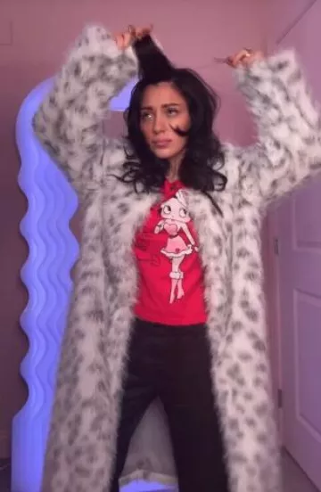 Fashion Nova Betty Boop Dear Santa Tee worn by Niki DeMartino on her Tiktok Post on December 31, 2024