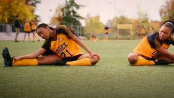 Crampons Adidas Copa 20.4 Firm Ground portés par Whitney Chase (Alyah Chanelle Scott) comme on le voit dans The Sex Lives of College Girls (S03E06)