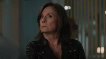 Peggy Li Brick Link Drape Necklace worn by Regina Coburn (Laurie Metcalf) as seen in Elsbeth (S02E08)