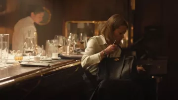 Mulberry Large Zipped Bayswater worn by Hannah Stern (Nicola Walker) as seen in The Split (S04E01)