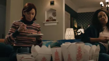 J Crew Shrunken Fair Isle Suéter de cuello redondo usado por Elsbeth Tascioni (Carrie Preston) como se ve en Elsbeth (S02E08)