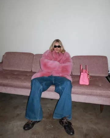 Hermes Birkin Epsom Bag in Rose Tyrien worn by Elsa Hosk on her Instagram Post on January 2, 2025