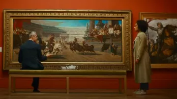 Veja Volley Canvas White Pierre worn by DI Kat Donovan (Rosalind Eleazar) as seen in Missing You (S01E04)