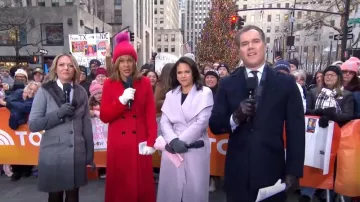 Chaqueta Banana Republic Wool Blend Ombré usada por Dylan Dreyer como se ve en Today el 3 de enero de 2025