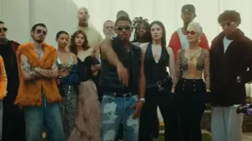 Rolex Oystersteel & Blue Split Bezel 'GMT-Master II' (126710BLNR) worn by Myke Towers in Myke Towers & Pirlo - VAN CLEEF (Official Music Video)