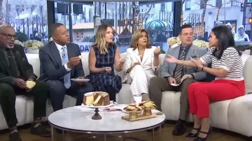 Frame Ruched Striped Cashmere Sweater worn by Laura Jarrett as seen in Today on January 7, 2025