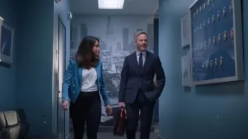 L'Agence Wayne Denim Blazer worn by Angela Lopez (Alyssa Diaz) as seen in The Rookie (S07E01)