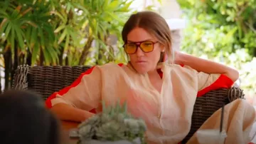 Gafas de sol de aviador de Asos Design en color Tort con lentes amarillas usadas por Brynn Whitfield como se ve en The Real Housewives of New York City (T15E13)