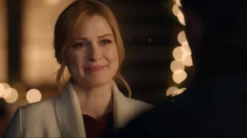 Isabel Marant Etoile Emi Merino Wool Cable Knit Sweater usado por Melinda Monroe (Alexandra Breckenridge) como se ve en Virgin River (S06E01)