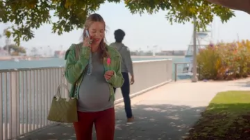 Universal Thread Small Tote Handbag worn by Liesel Kopp as seen in Shrinking (S02E11)