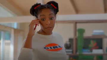Chunks Allie Clips In Punch worn by Gaby (Jessica Williams) as seen in Shrinking (S02E12)