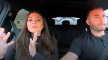 Haut Skims Turtlneck porté par Sammi Giancola tel qu’on le voit dans Jersey Shore : Family Vacation (S07E26)