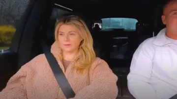 Lpa Ciao Pullover worn by Lauren Sorrentino as seen in Jersey Shore: Family Vacation (S07E27)