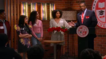 Akira Mi Amor Abstract T-Shirt Dress worn by Aaliyah Upshaw (Khali Spraggins) as seen in The Upshaws (S06E04)