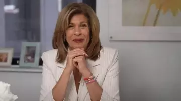 Chaqueta Veronica Beard Battista Dickey usada por Hoda Kotb como se ve en Today el 13 de enero de 2025