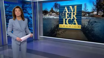 Michael Kors Brooke Double Crêpe Sable Pantalon évasé porté par Norah O’Donnell tel qu’on le voit dans CBS Evening News le 14 janvier 2025