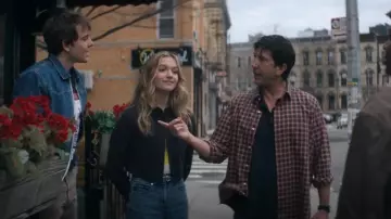 Wilfred Little Cropped Jacket portée par Cece Brewer (Jayden Bartels) comme on le voit dans Chair de poule (S02E01)