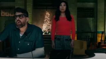 Pantalones cortos de tweed adornados con botones de Sandro usados por Melody 'Mel' Bayani (Liza Lapira) como se ve en The Equalizer (T05E07)