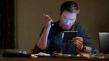 La montre IWC de Aaron Cross (Jeremy Renner) dans The Bourne Legacy