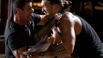 La montre Panerai de Keegan (Jason Momoa) dans Du plomb dans la tête