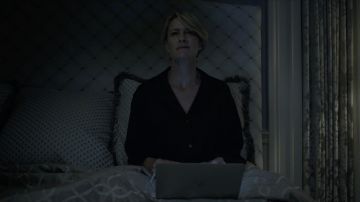 Le pyjama La Perla de Claire Underwood (Robin Wright) dans House of Cards