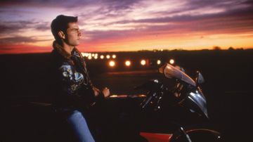 Le blouson en cuir de Pete Maverick (Tom Cruise) dans Top Gun