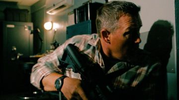 El reloj Suunto de Daniel Kiefer (Robert Patrick) en Close Security