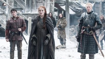 L'épée "Oathkeeper" de Brienne de Torth (Gwendoline Christie) dans Juego de Tronos S06E07