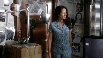 Le pyjama Cosabella de Dr. Joan Watson (Lucy Liu) dans Elementary