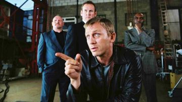 The leather jacket, black, XXXX (Daniel Craig) in Layer Cake