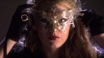 Le masque vénitien de Serena dans Gossip Girl