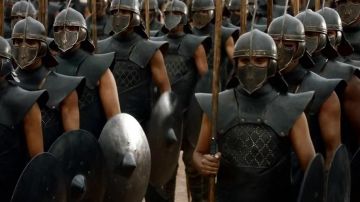 El casco de la Inmaculada en la serie Juego de Tronos (Temporada 7 Episodio 3)
