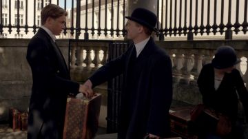 La valise Louis Vuitton portée par les valets de Downton Abbey
