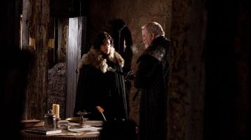 L'épée "Longclaw" de Jeor Mormont (James Cosmo) dans Juego de Tronos