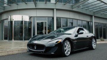 Maserati GRANTURISMO SPORT Maggie Siff in Trillion
