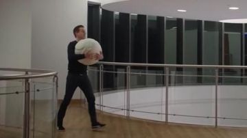 Les sneakers Puma de Damian Lewis dans Billions