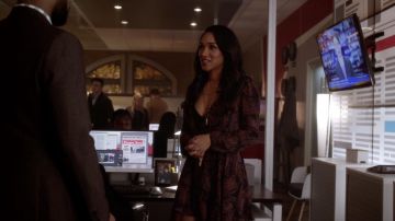 La robe Ecote de Iris West (Candice Patton) dans The Flash