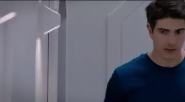 The wall sconces of the shelter in 400 Days