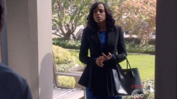 The bag Prada Safiano Lux of Olivia Pope (Kerry Washington) in Scandal