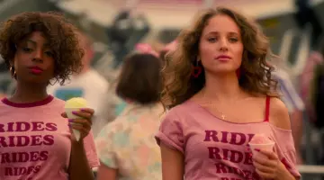 The t-shirt "Harsh Wrinkles Wrinkles" by Lisa P. (Margarita Levieva) in Adventureland