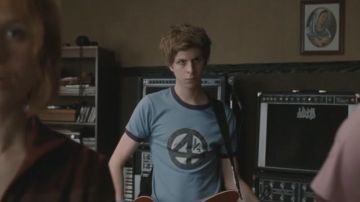 Le t-shirt bleu 4 1/2 de Scott Pilgrim (Michael Cera) dans Scott Pilgrim vs le monde