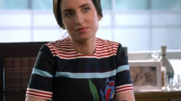 The top floral Jen Shorts in Life in Pieces (Zoe Lister Jones )